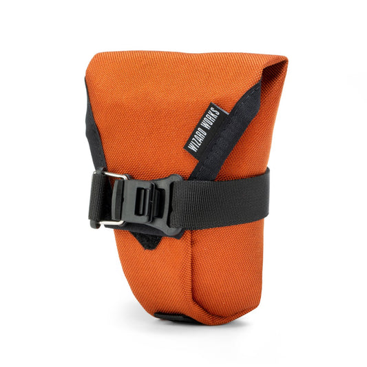 Teeny Houdini Saddle Bag, Medium (Gravel), Rust